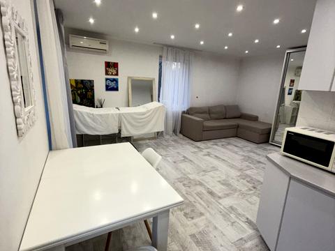 квартира по адресу Ушинского ул., 1