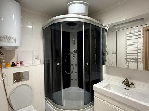 квартира по адресу Ушинского ул., 1