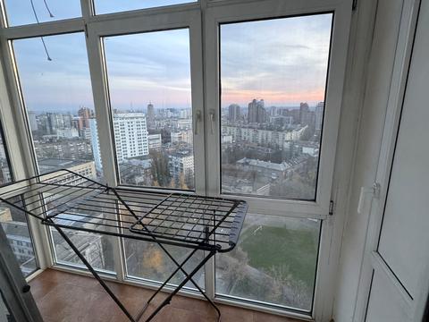 квартира за адресою Панаса Мирного вул., 17