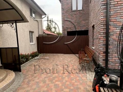 дом по адресу Октябрьская ул. (Жовтнева)