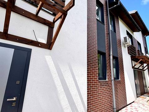 будинок за адресою Українська вул.