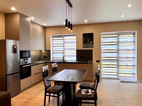 будинок за адресою Українська вул.