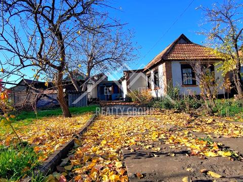 будинок за адресою Хотинська вул. (Каракозова), 11