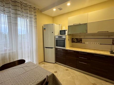 квартира за адресою Бровари, В'ячеслава Чорновола вул., 11