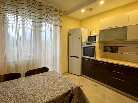 квартира за адресою Бровари, В'ячеслава Чорновола вул., 11