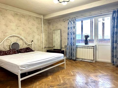 квартира за адресою Русанівський бульв., 10