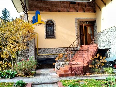 будинок за адресою Пляжна вул.