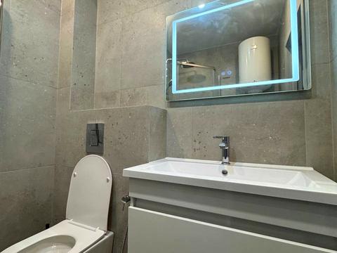 квартира за адресою Салютна вул., 2к17