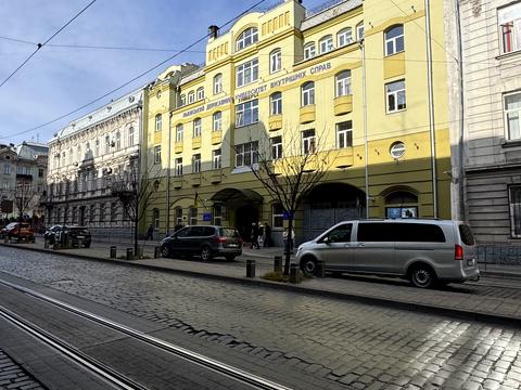 коммерческая по адресу Городоцька, 41