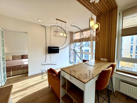 квартира за адресою Салютна вул., 2к1