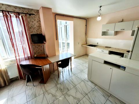 квартира за адресою Українська вул., 83Б