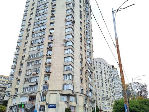 квартира по адресу Голосеевский просп. (40-летия Октября), 68