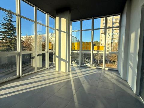 комерційна за адресою Тернопільська вул., 17