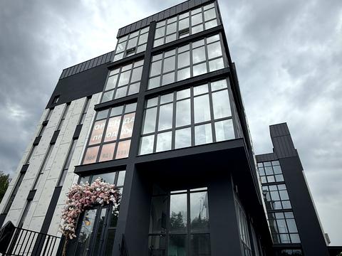 комерційна за адресою Тернопільська вул., 17