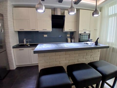 квартира за адресою Анни Ахматової вул., 22