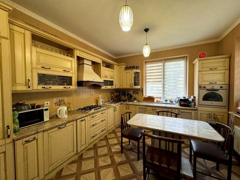 дом по адресу Лесі Українки