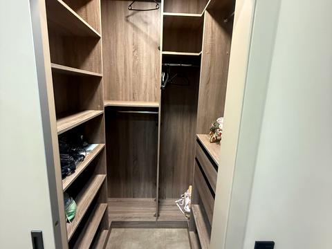 квартира за адресою Олександра Олеся вул., 6а