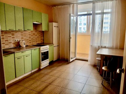 квартира за адресою Сім'ї Кульженків вул. (Петра Дегтяренка), 31-Б