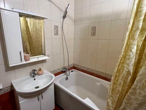 квартира за адресою Регенераторна вул., 4 к1