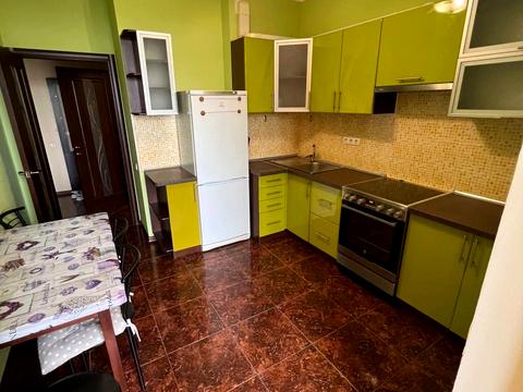 квартира за адресою Регенераторна вул., 4 к1