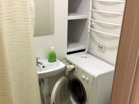 квартира за адресою Дмитра Луценка вул. (Крейсера "Аврора"), 8