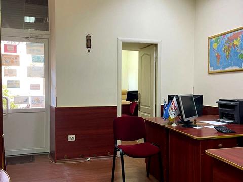 коммерческая по адресу Гетьмана Дорошенко ул. (Жовтневая), 30