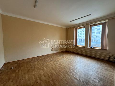 комерційна за адресою Велика Панасівська вул. (Котлова), 68