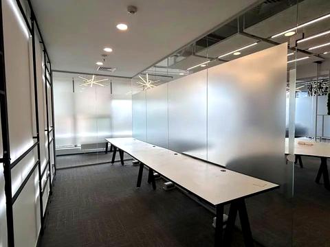 комерційна за адресою Спортивна пл., 1