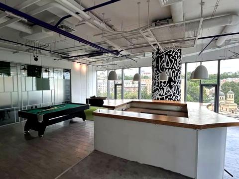 комерційна за адресою Спортивна пл., 1