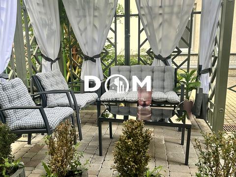 коммерческая по адресу Николая Михновского бульв. (Дружбы Народов), 14-16