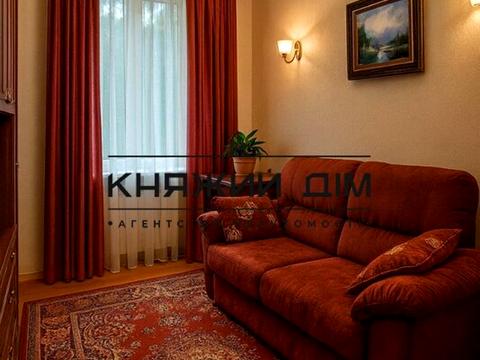 квартира за адресою Князів Острозьких вул. (Московська), 37/2