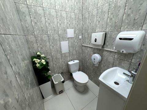 коммерческая по адресу Миколы Бажана просп., 17-А