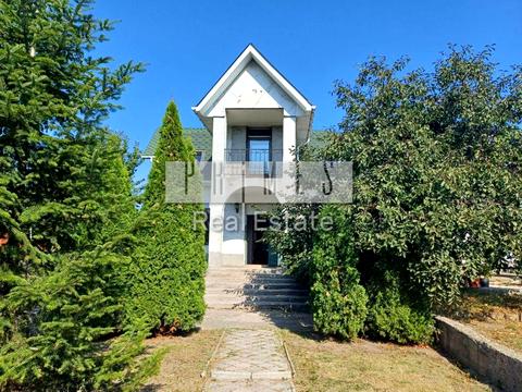 дом по адресу Шкільна ул.