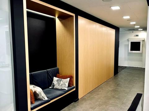 комерційна за адресою Спортивна пл., 3