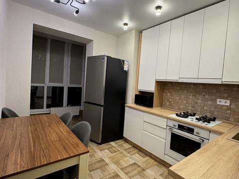 квартира за адресою Героїв Небесної Сотні просп., 26/8