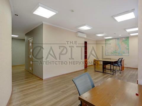 комерційна за адресою Жилянська вул., 101