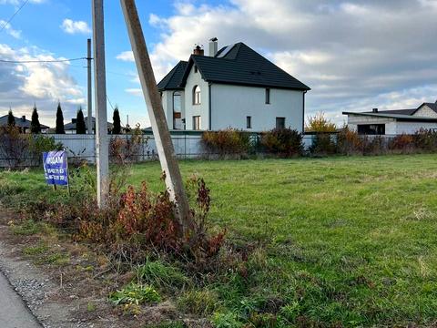 ділянка за адресою Спортивна вул.