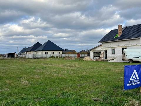 ділянка за адресою Спортивна вул.