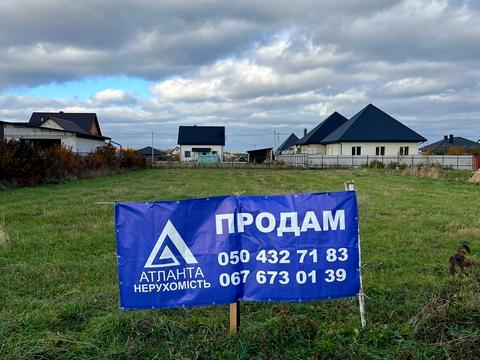 ділянка за адресою Спортивна вул.