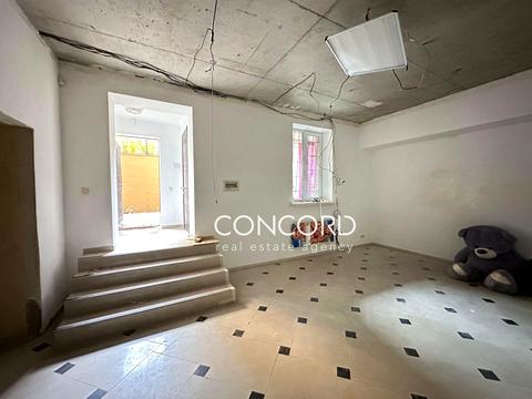 коммерческая по адресу Боголюбова ул., 16