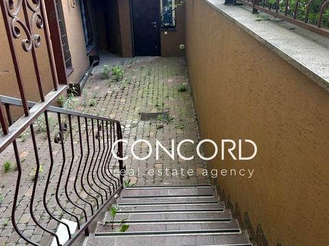 коммерческая по адресу Боголюбова ул., 16