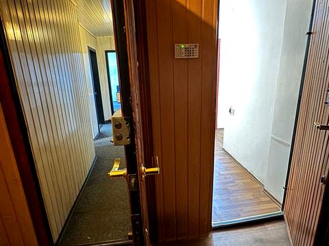 комерційна за адресою Калинова вул., 68