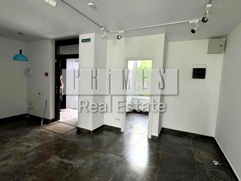 комерційна за адресою Салютна вул., 2-Б