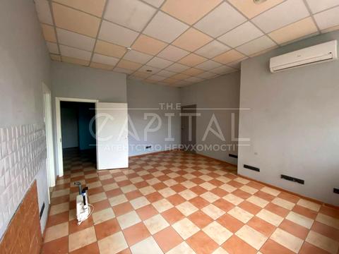 комерційна за адресою Срібнокільська вул., 1