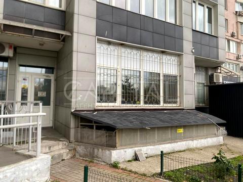 комерційна за адресою Срібнокільська вул., 1