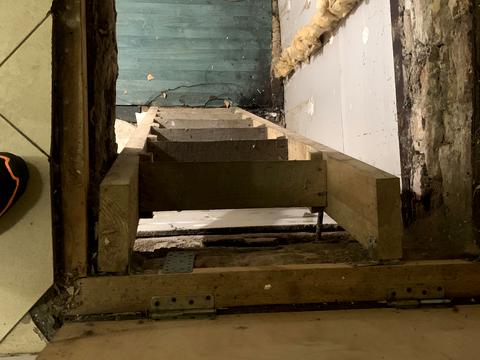 комерційна за адресою Лемківська вул., 14