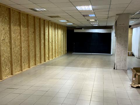 комерційна за адресою Набережна вул., 8-А