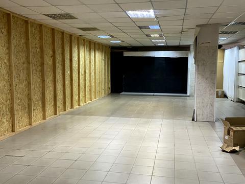 комерційна за адресою Набережна вул., 8-А