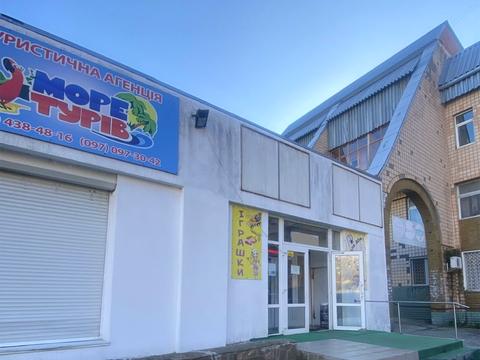 комерційна за адресою Набережна вул., 8-А