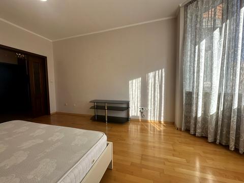 квартира по адресу Осенняя ул., 33